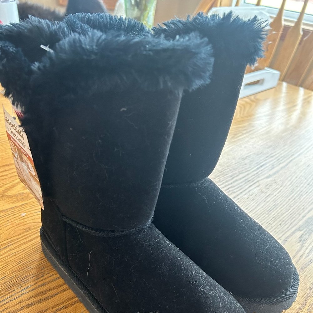 Essential by Muk Luks womens boots Sz 7